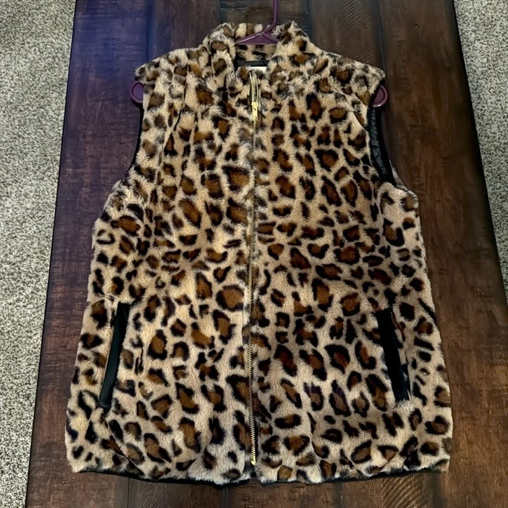 NWOT faux fur animal print zip up vest size Large